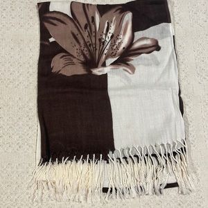 Brown & White Floral Shawl NWOT